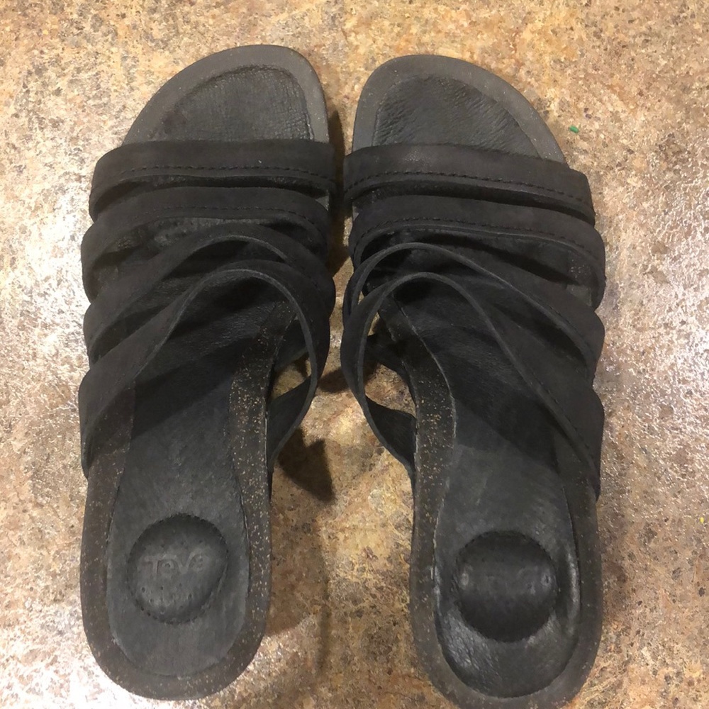 Teva Wedge cork sandal. Black leather.